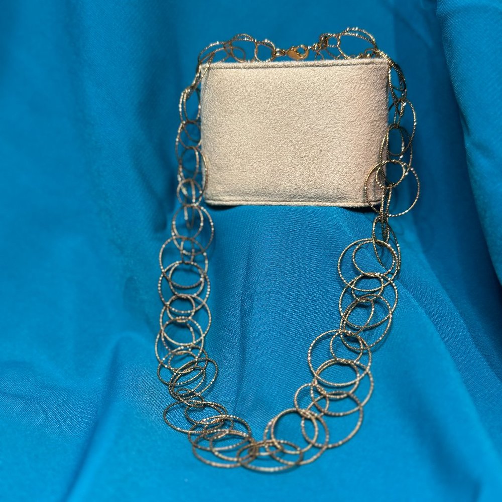 Gold Tone Interlocking Textured Circles Necklace Adjustable EUC